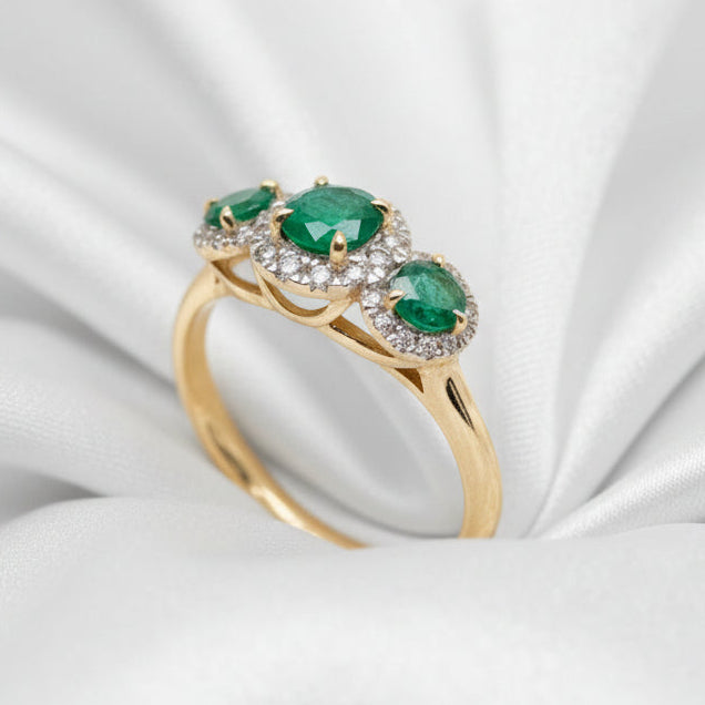 9ct Gold Trilogy Emerald & Diamond Ring - Size O