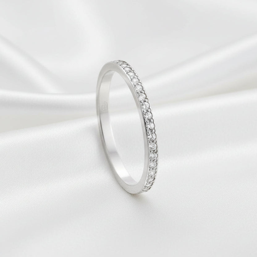'Peter W Beck' 9ct White Gold Diamond Set Ring - Size M