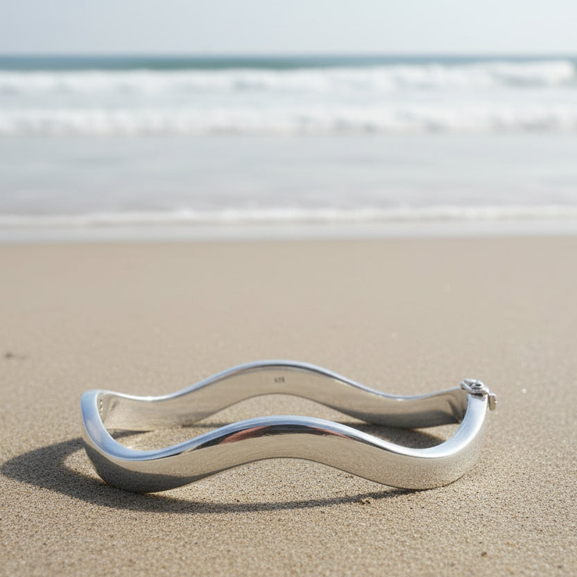 LOONA Solid Sterling Silver Wave Hinged Bangle