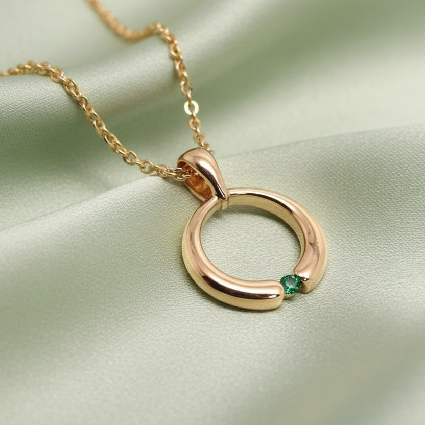 9ct Gold Pendant with 0.5pt Emerald