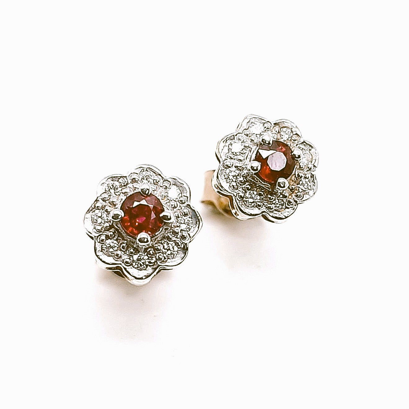 9ct Gold & Diamond Daisy Cluster Stud Earrings with Ruby Centre