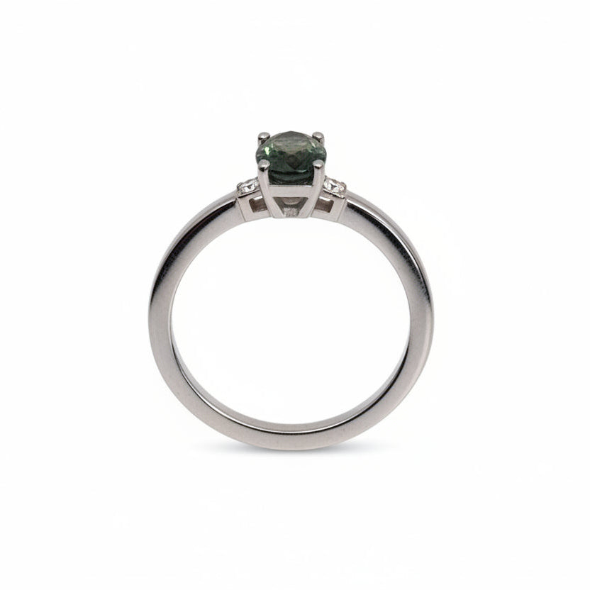 18ct White Gold Australian Sapphire & Diamond set Ring - Size N