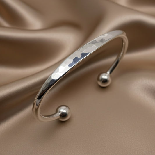 LOONA Sterling Silver Hammered Plate Cuff Bangle