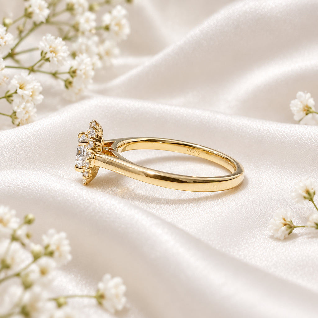 9ct Yellow Gold Oval Illusion 0.51ct LAB Ring - Size N.5