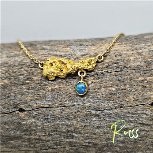 Local Nugget Necklet feat. on 18ct YG Chain w. Solid Black Opal Charm